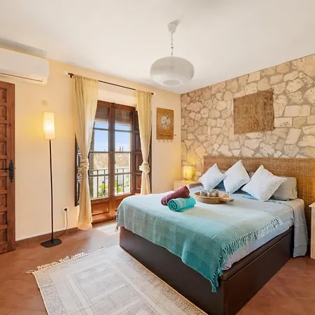 Charming Two Bedroom House * Marbella