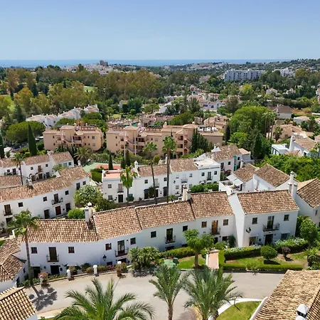 Charming Two Bedroom House * Marbella