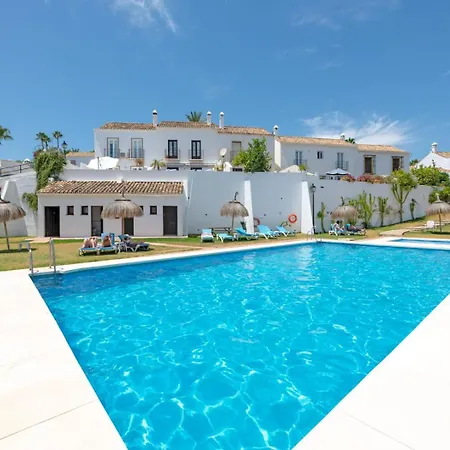 Charming Two Bedroom House Dom wakacyjny Marbella
